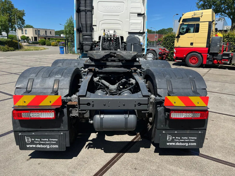 Volvo FH 16.750 6x4 - Gjysmë-kamion: foto 5 Volvo FH 16.750 6x4 - Gjysmë-kamion: foto 5