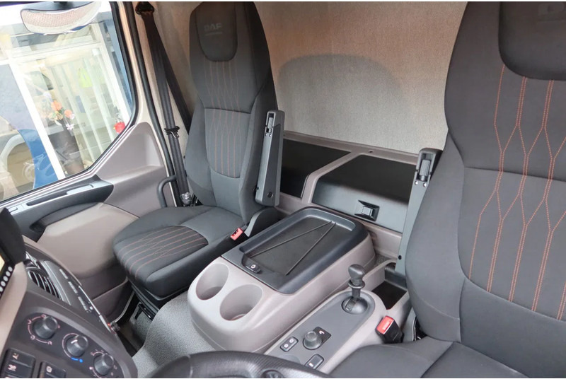DAF LF 210 Bakwagen+ Dhollandia 1500 kg Comfort cabine - Kamion vagonetë: foto 5 DAF LF 210 Bakwagen+ Dhollandia 1500 kg Comfort cabine - Kamion vagonetë: foto 5