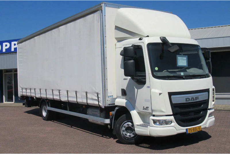 DAF LF 250 250 bak + klep + schuifzeil E6 - Kamion me tendë: foto 2 DAF LF 250 250 bak + klep + schuifzeil E6 - Kamion me tendë: foto 2