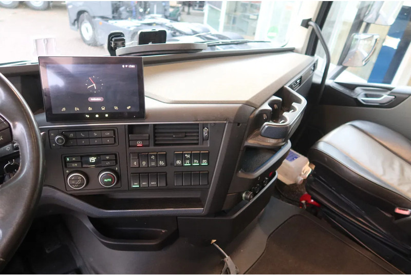 Gjysmë-kamion Volvo FH FH 500 Globetrotter Full Air suspension.: foto 5 Gjysmë-kamion Volvo FH FH 500 Globetrotter Full Air suspension.: foto 5