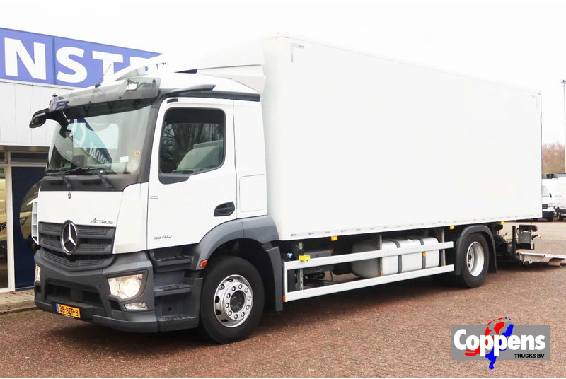 Mercedes-Benz Actros 1840 L Bakwagen + Bar klep 2000 KG + Geïsoleerde bak - Kamion vagonetë: foto 1 Mercedes-Benz Actros 1840 L Bakwagen + Bar klep 2000 KG + Geïsoleerde bak - Kamion vagonetë: foto 1