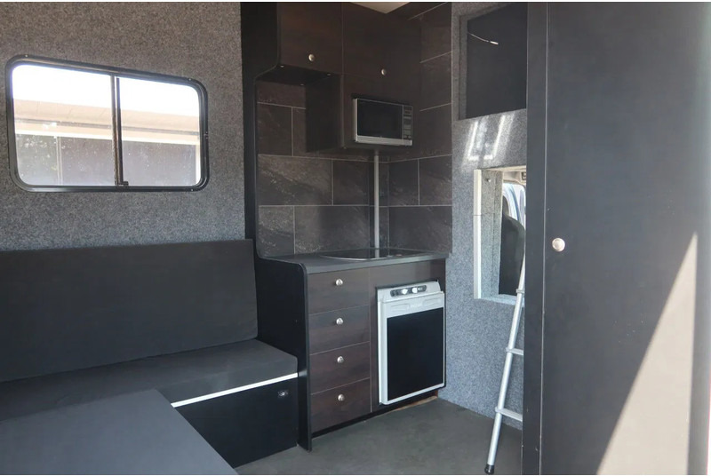 Mercedes-Benz Atego 816 L 3 Paarden/4 Ponies Nieuwe APK + nieuwe accu. - Kamion për kuaj: foto 4 Mercedes-Benz Atego 816 L 3 Paarden/4 Ponies Nieuwe APK + nieuwe accu. - Kamion për kuaj: foto 4