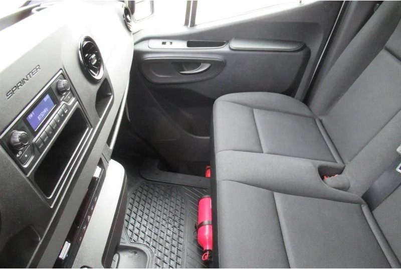 Mercedes-Benz Sprinter 314 CDI Koel/Vries/ verwarmen 220 volt nachtaansluiting - Furgon frigorifer: foto 5 Mercedes-Benz Sprinter 314 CDI Koel/Vries/ verwarmen 220 volt nachtaansluiting - Furgon frigorifer: foto 5