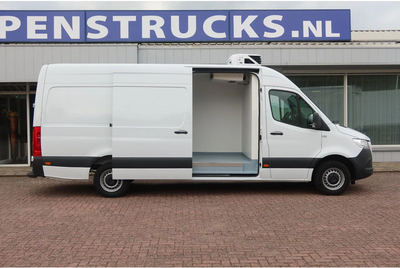 Mercedes-Benz Sprinter 317 Carrier Xarios 350 Koel/Vries/Verwarmen met Nachtaansluiting 220 Volt - Furgon frigorifer: foto 2 Mercedes-Benz Sprinter 317 Carrier Xarios 350 Koel/Vries/Verwarmen met Nachtaansluiting 220 Volt - Furgon frigorifer: foto 2