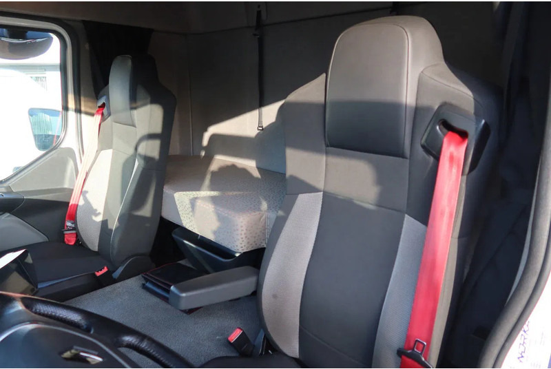 Renault D250 Bakwagen + Laadklep Deuren - Kamion vagonetë: foto 5 Renault D250 Bakwagen + Laadklep Deuren - Kamion vagonetë: foto 5