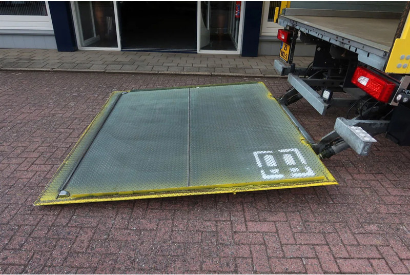 Scania P250 4x2 Bakwagen +Dhollandia klep 1500 kg E6 - Kamion vagonetë: foto 3 Scania P250 4x2 Bakwagen +Dhollandia klep 1500 kg E6 - Kamion vagonetë: foto 3