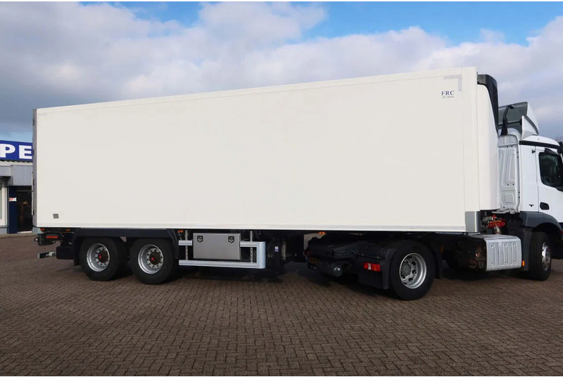 Sor IBERICA City trailer Koel/Vries+ klep 2500kg Bi-temp Carrier Vektor 19 MT - Gjysmë rimorkio frigorifer: foto 3 Sor IBERICA City trailer Koel/Vries+ klep 2500kg Bi-temp Carrier Vektor 19 MT - Gjysmë rimorkio frigorifer: foto 3