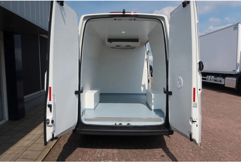 Volkswagen Crafter 177 PK ,Koel/Vries/Verwarmen , Carrier Xarios 350 met nachtaansluiting BPM vrij - Furgon frigorifer: foto 3 Volkswagen Crafter 177 PK ,Koel/Vries/Verwarmen , Carrier Xarios 350 met nachtaansluiting BPM vrij - Furgon frigorifer: foto 3