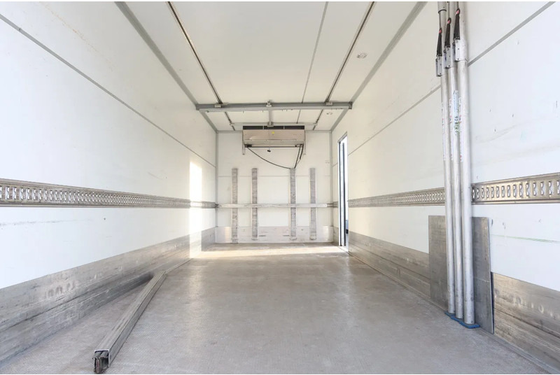 Volvo FE 280 4x2 Carrier Supra 1250 Koel/ Vries+ BAR klep 2000 kg. 2 Stuks in voorraad - Kamion frigorifer: foto 4 Volvo FE 280 4x2 Carrier Supra 1250 Koel/ Vries+ BAR klep 2000 kg. 2 Stuks in voorraad - Kamion frigorifer: foto 4