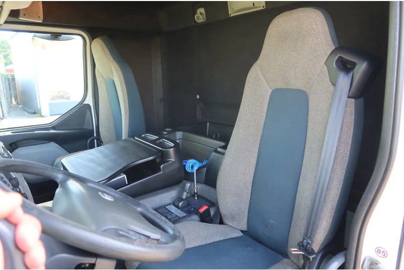 Volvo FE Bak+Klep Dhollanida 2.000 kg - Kamion vagonetë: foto 5 Volvo FE Bak+Klep Dhollanida 2.000 kg - Kamion vagonetë: foto 5