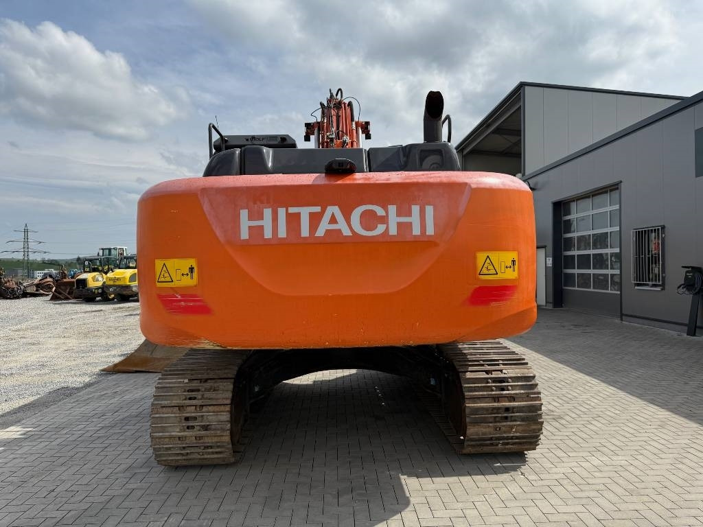 Hitachi ZX 250 LC N-6 - Ekskavator me zinxhirë: foto 4 Hitachi ZX 250 LC N-6 - Ekskavator me zinxhirë: foto 4