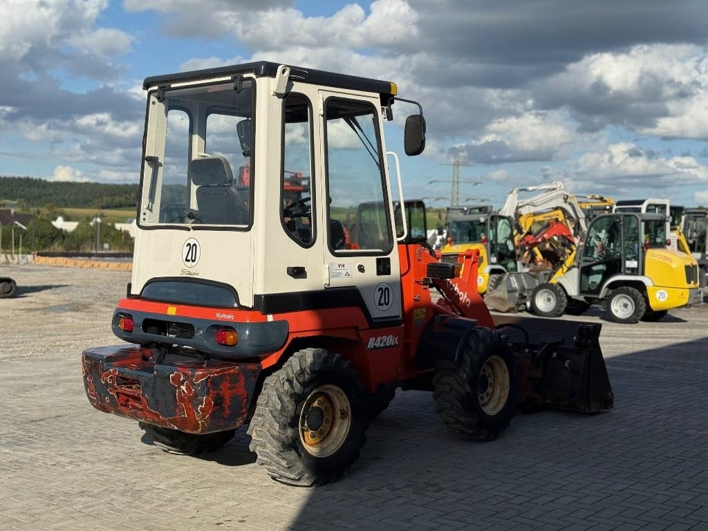 Kubota R 420 - Fadrom me goma: foto 5 Kubota R 420 - Fadrom me goma: foto 5