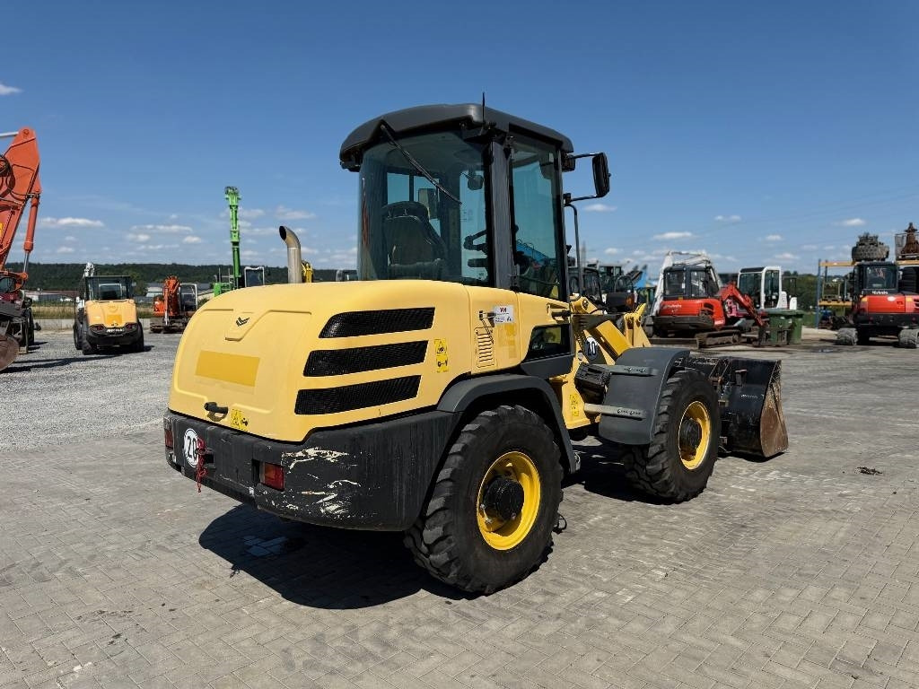 Yanmar V 80 - Fadrom me goma: foto 5 Yanmar V 80 - Fadrom me goma: foto 5