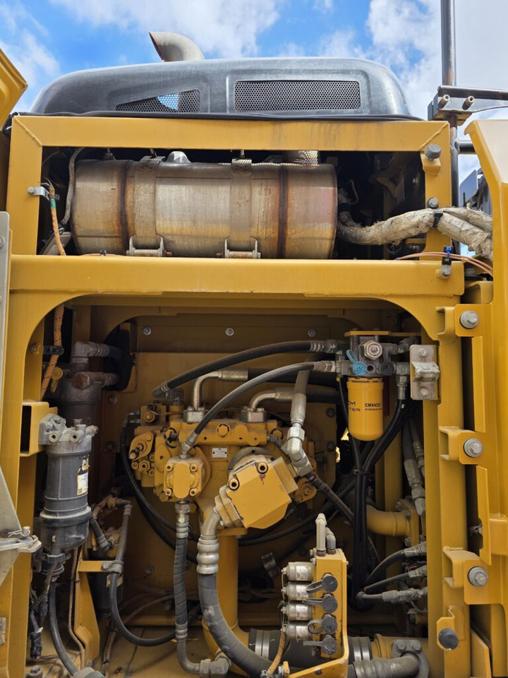CAT 323FL - Ekskavator me zinxhirë: foto 4 CAT 323FL - Ekskavator me zinxhirë: foto 4