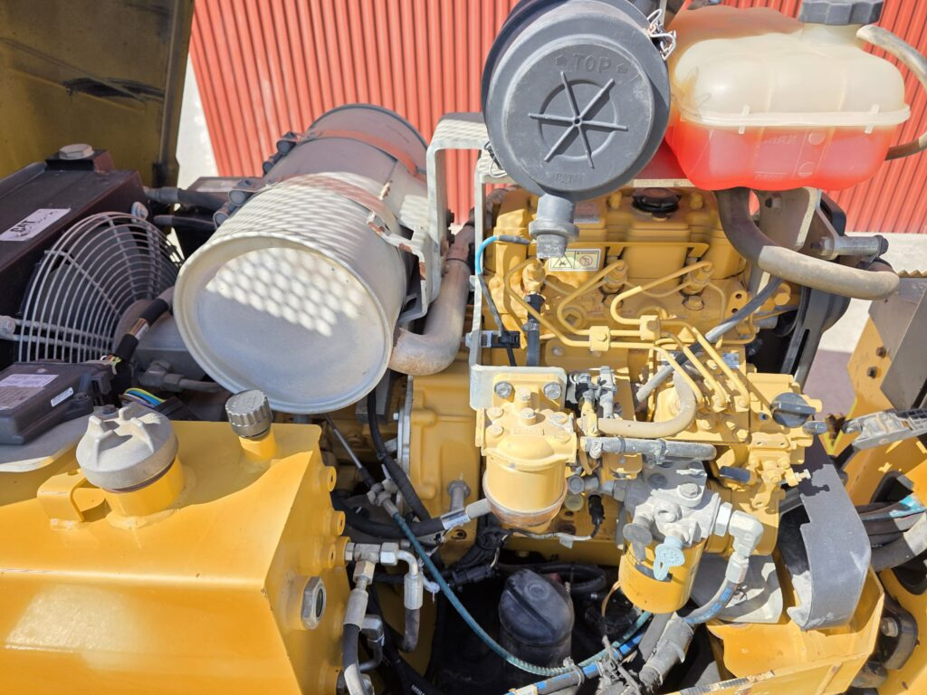 CAT CB24B - Rul: foto 4 CAT CB24B - Rul: foto 4