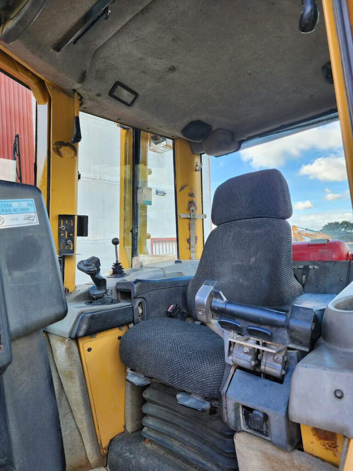CAT D6N LGP - Buldozer: foto 5 CAT D6N LGP - Buldozer: foto 5