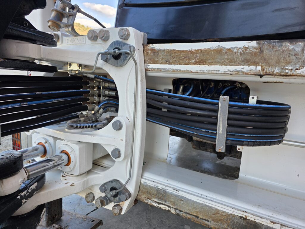 HIDROMEK HMK 102 B - Fadromë me shkarkim nga prapa: foto 4 HIDROMEK HMK 102 B - Fadromë me shkarkim nga prapa: foto 4