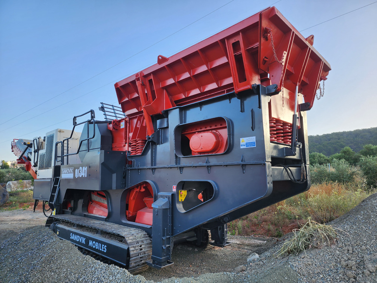 SANDVIK QJ341 - Thërrmues e nofullës: foto 2 SANDVIK QJ341 - Thërrmues e nofullës: foto 2