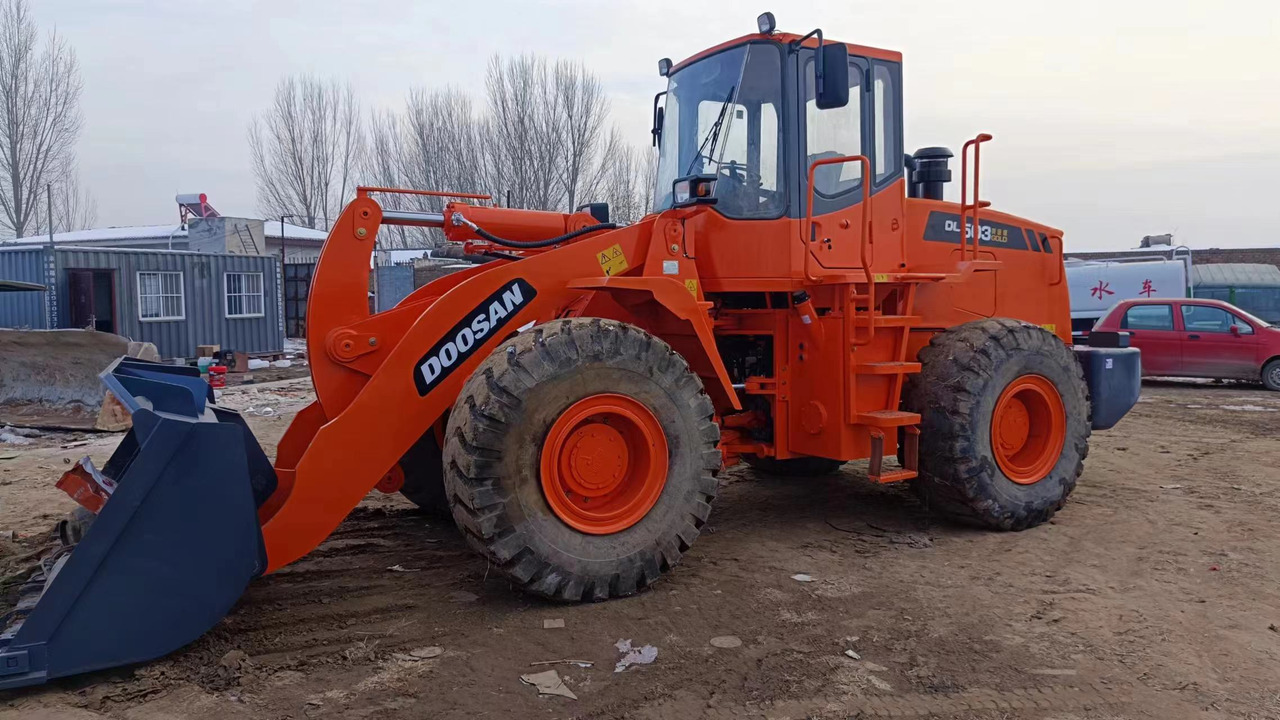 DOOSAN DL503 WHEEL LOADER - Fadrom me goma: foto 1 DOOSAN DL503 WHEEL LOADER - Fadrom me goma: foto 1