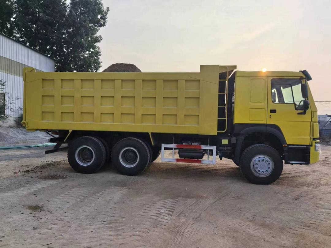 Howo Tipper Truck 371 - Kamion vetëshkarkues: foto 2 Howo Tipper Truck 371 - Kamion vetëshkarkues: foto 2
