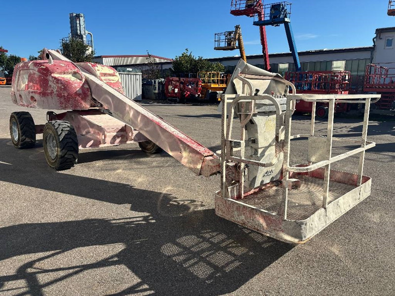 JLG 400 S 14,20m Diesel 4x4 Teleskop-Arbeitsbühne - Krah me çernjerë: foto 4 JLG 400 S 14,20m Diesel 4x4 Teleskop-Arbeitsbühne - Krah me çernjerë: foto 4