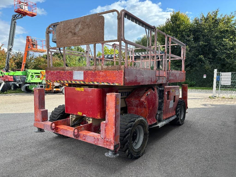 JLG 4394 RT 15,10m Diesel Scherenarbeitsbühne 4x4 - Ngritës gërshërë: foto 3 JLG 4394 RT 15,10m Diesel Scherenarbeitsbühne 4x4 - Ngritës gërshërë: foto 3