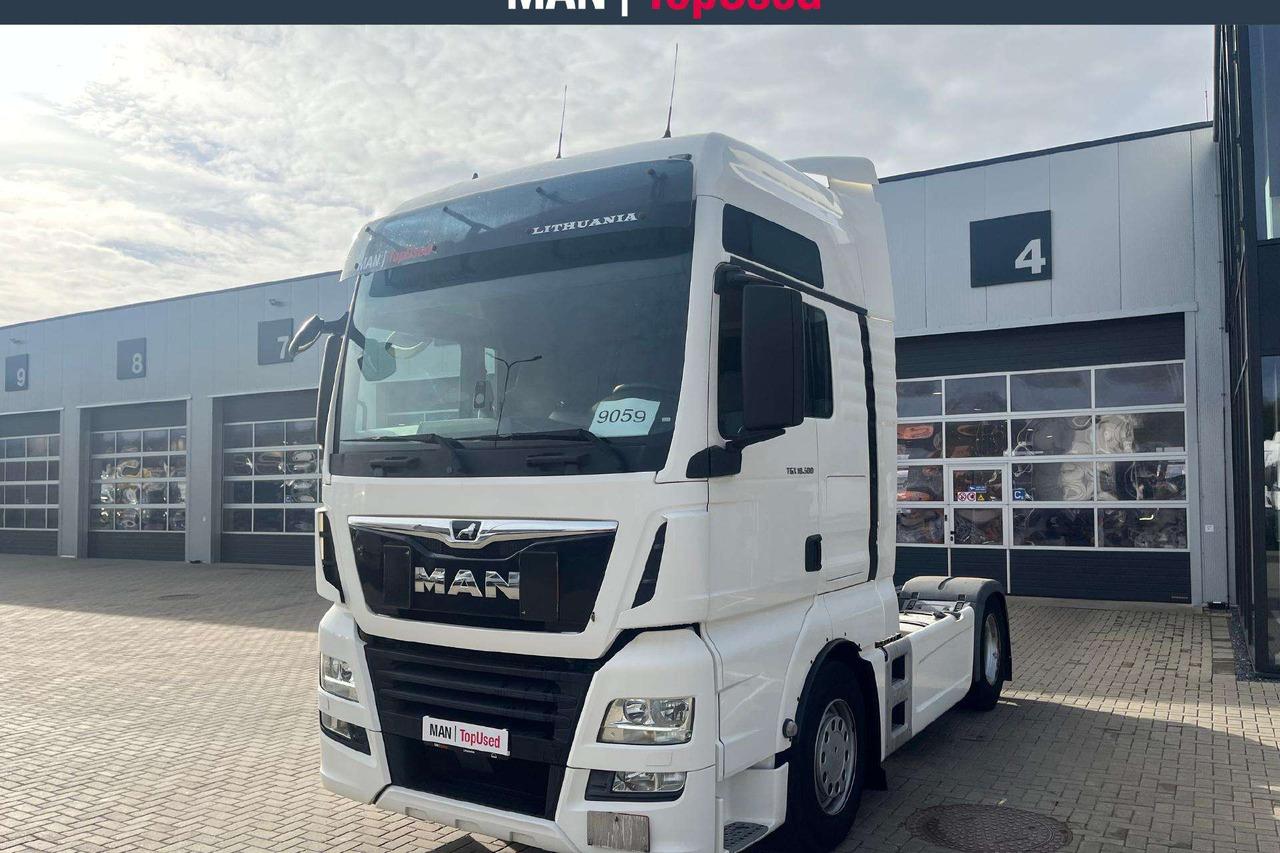 MAN 18.500 4X2 XXL Cab Retarder (9059) - Gjysmë-kamion: foto 1 MAN 18.500 4X2 XXL Cab Retarder (9059) - Gjysmë-kamion: foto 1