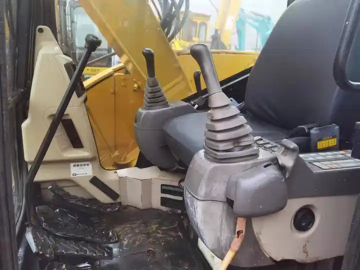 8t Mini Excavator,Japan Imported Cat 308d Micro Multi Function Excavator Small Digger For Sale in Shanghai - Ekskavator me zinxhirë: foto 4 8t Mini Excavator,Japan Imported Cat 308d Micro Multi Function Excavator Small Digger For Sale in Shanghai - Ekskavator me zinxhirë: foto 4