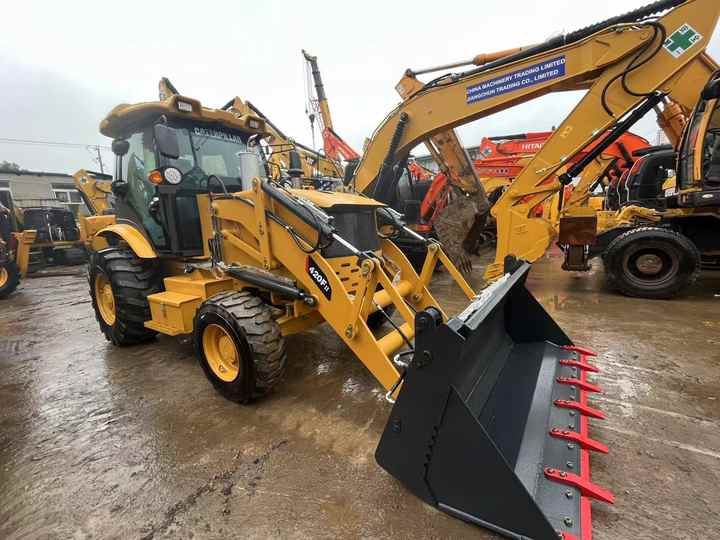 Backhoe loader CAT 420F loader used cheap CAT 420F loader and digger in good running condition on sale - Fadromë me shkarkim nga prapa: foto 5 Backhoe loader CAT 420F loader used cheap CAT 420F loader and digger in good running condition on sale - Fadromë me shkarkim nga prapa: foto 5