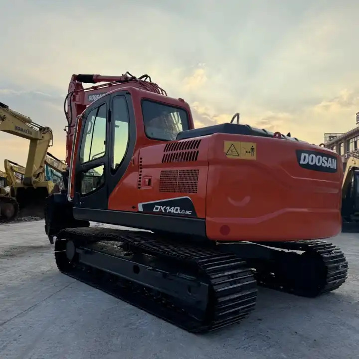 Doosan Dx140 Used Excavator DX140LC-9C Min Excavator Crawler Equipment Machinery Dx60 Dx80 Dx140LC Dx225 Dx300LC Dh60 Dx55 - Ekskavator me zinxhirë: foto 3 Doosan Dx140 Used Excavator DX140LC-9C Min Excavator Crawler Equipment Machinery Dx60 Dx80 Dx140LC Dx225 Dx300LC Dh60 Dx55 - Ekskavator me zinxhirë: foto 3