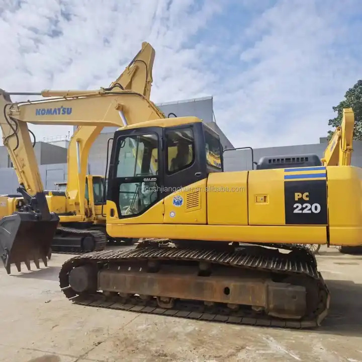 Good Condition Komatsu Used PC220-7 Hydraulic Crawler Excavator Suitable For Construction/ Agriculture Digging - Ekskavator me zinxhirë: foto 1 Good Condition Komatsu Used PC220-7 Hydraulic Crawler Excavator Suitable For Construction/ Agriculture Digging - Ekskavator me zinxhirë: foto 1