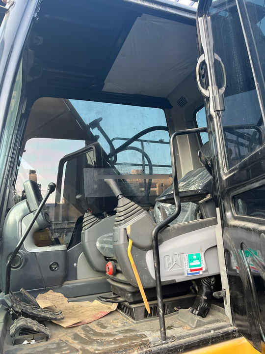 Good condition japan original low hour used hydraulic crawler cat 320 excavator cat 320d cat320d2 excavator in stock for sale - Ekskavator me zinxhirë: foto 3 Good condition japan original low hour used hydraulic crawler cat 320 excavator cat 320d cat320d2 excavator in stock for sale - Ekskavator me zinxhirë: foto 3