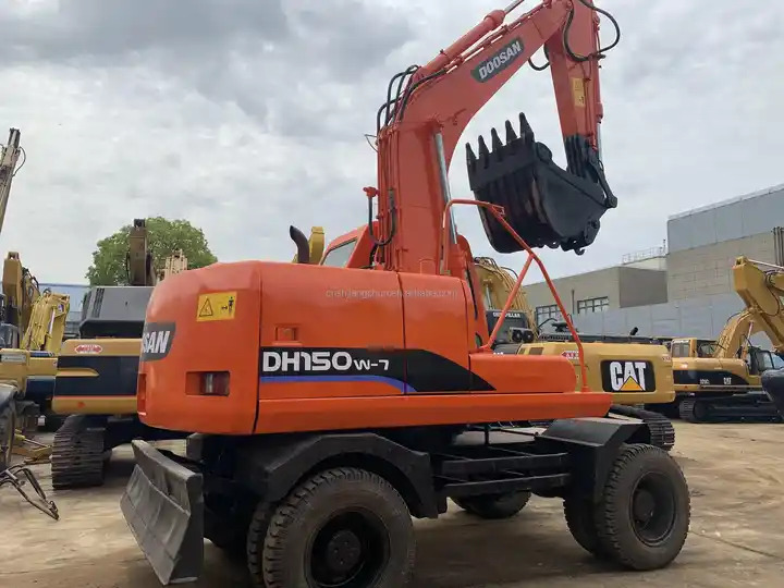 High Efficient Used Excavator Doosan 150w-7 For Sale Second Hand Good Quality DH150W Excavator with Good Condition - Ekskavator me zinxhirë: foto 2 High Efficient Used Excavator Doosan 150w-7 For Sale Second Hand Good Quality DH150W Excavator with Good Condition - Ekskavator me zinxhirë: foto 2
