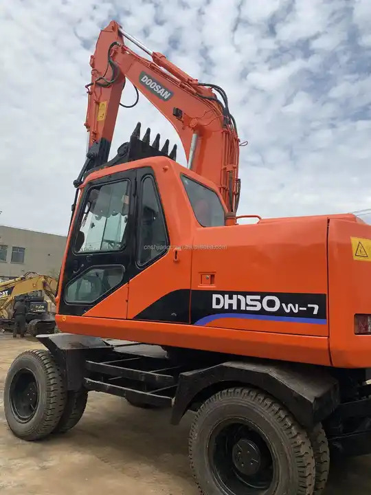 High Efficient Used Excavator Doosan 150w-7 For Sale Second Hand Good Quality DH150W Excavator with Good Condition - Ekskavator me zinxhirë: foto 3 High Efficient Used Excavator Doosan 150w-7 For Sale Second Hand Good Quality DH150W Excavator with Good Condition - Ekskavator me zinxhirë: foto 3