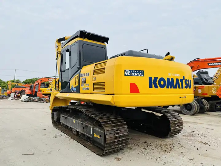 Hot Sale 20 Ton Crawler Excavator Komatsu Pc200-6 Pc200-7 Pc200-8 Original From Japan For Sale In Shanghai - Ekskavator me zinxhirë: foto 4 Hot Sale 20 Ton Crawler Excavator Komatsu Pc200-6 Pc200-7 Pc200-8 Original From Japan For Sale In Shanghai - Ekskavator me zinxhirë: foto 4