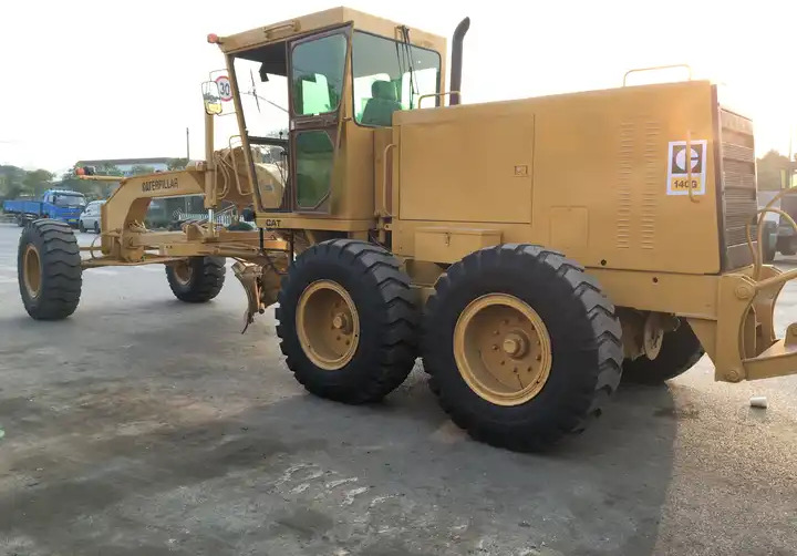 Hot sale Good quality CAT 140g Used motor grader original ca motor grader 140g in good condition cheap price - Makinë niveluese: foto 5 Hot sale Good quality CAT 140g Used motor grader original ca motor grader 140g in good condition cheap price - Makinë niveluese: foto 5