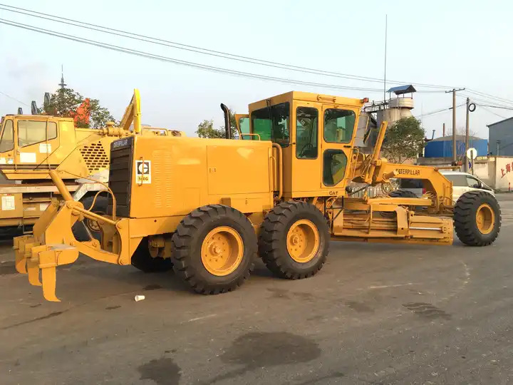 Hot sale Good quality CAT 140g Used motor grader original ca motor grader 140g in good condition cheap price - Makinë niveluese: foto 3 Hot sale Good quality CAT 140g Used motor grader original ca motor grader 140g in good condition cheap price - Makinë niveluese: foto 3