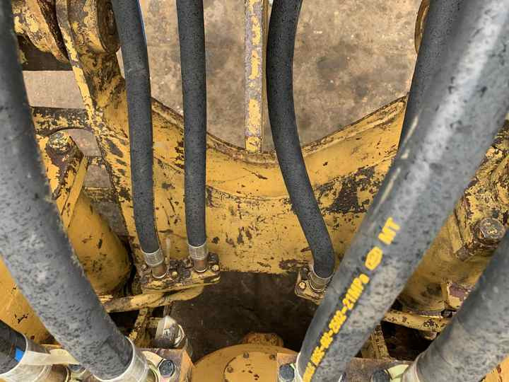 Japan Imported Caterpillar D7R Bulldozer Japan Original Cat D7G D7R D9n D8r Used Bulldozers - Buldozer: foto 4 Japan Imported Caterpillar D7R Bulldozer Japan Original Cat D7G D7R D9n D8r Used Bulldozers - Buldozer: foto 4