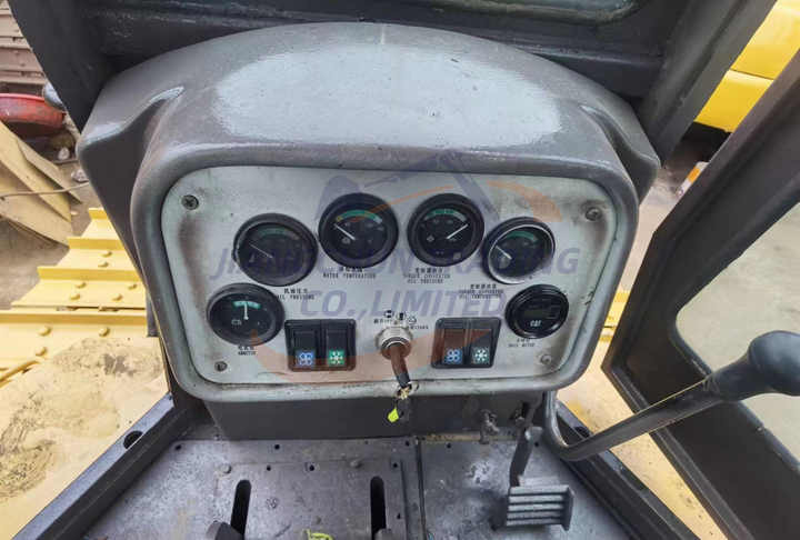 Japan Imported Caterpillar D7R Bulldozer Japan Original Cat D7G D7R D9n D8r Used Bulldozers - Buldozer: foto 3 Japan Imported Caterpillar D7R Bulldozer Japan Original Cat D7G D7R D9n D8r Used Bulldozers - Buldozer: foto 3