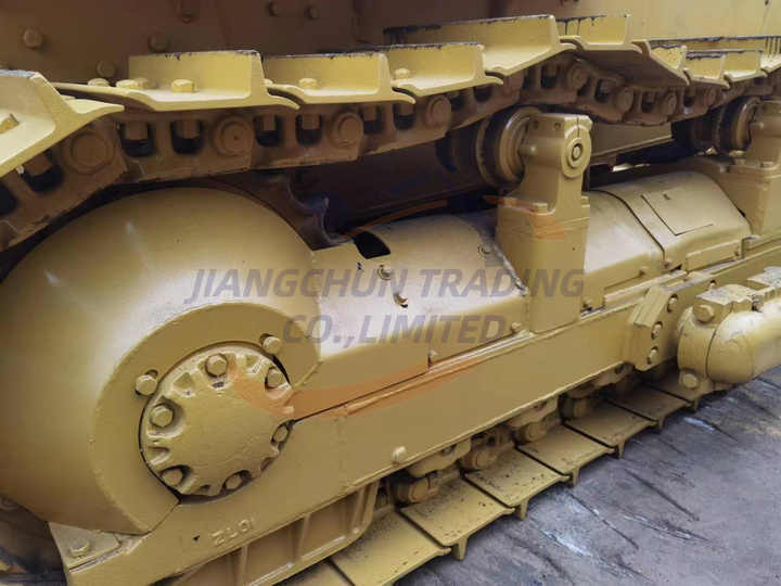 Japan Imported Caterpillar D7R Bulldozer Japan Original Cat D7G D7R D9n D8r Used Bulldozers - Buldozer: foto 2 Japan Imported Caterpillar D7R Bulldozer Japan Original Cat D7G D7R D9n D8r Used Bulldozers - Buldozer: foto 2