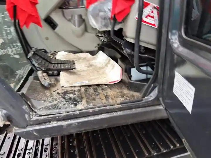 Original 7ton Used Excavator In Shanghai China 2019 Second Hand Hitachi Zx70 Used Excavator For Sale - Ekskavator me zinxhirë: foto 4 Original 7ton Used Excavator In Shanghai China 2019 Second Hand Hitachi Zx70 Used Excavator For Sale - Ekskavator me zinxhirë: foto 4