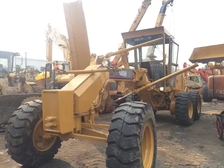 Used Cat 140H motor grader with good condition,USED heavy equipment used motor grader CAT 140H grader - Makinë niveluese: foto 4 Used Cat 140H motor grader with good condition,USED heavy equipment used motor grader CAT 140H grader - Makinë niveluese: foto 4