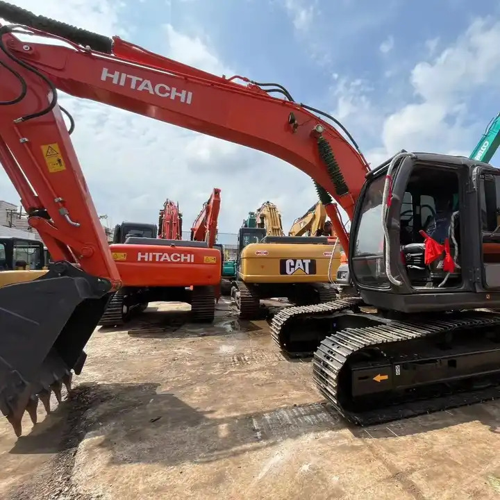 Used Hitachi ZX200 crawler Excavator, Japan Made used Hitachi ZX200 large Excavator on sale - Ekskavator me zinxhirë: foto 1 Used Hitachi ZX200 crawler Excavator, Japan Made used Hitachi ZX200 large Excavator on sale - Ekskavator me zinxhirë: foto 1