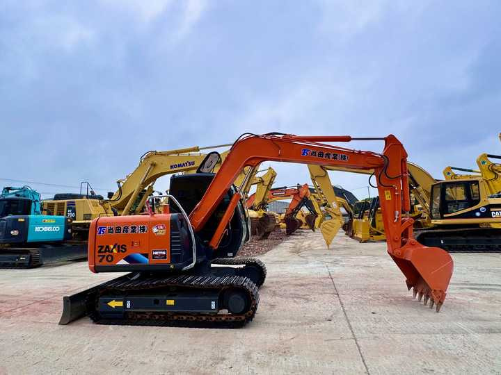 Used Japanese Excavator Hitachi 70 for Sale Hitachi 70 Excavator Hitachi Zx70 - Ekskavator: foto 2 Used Japanese Excavator Hitachi 70 for Sale Hitachi 70 Excavator Hitachi Zx70 - Ekskavator: foto 2