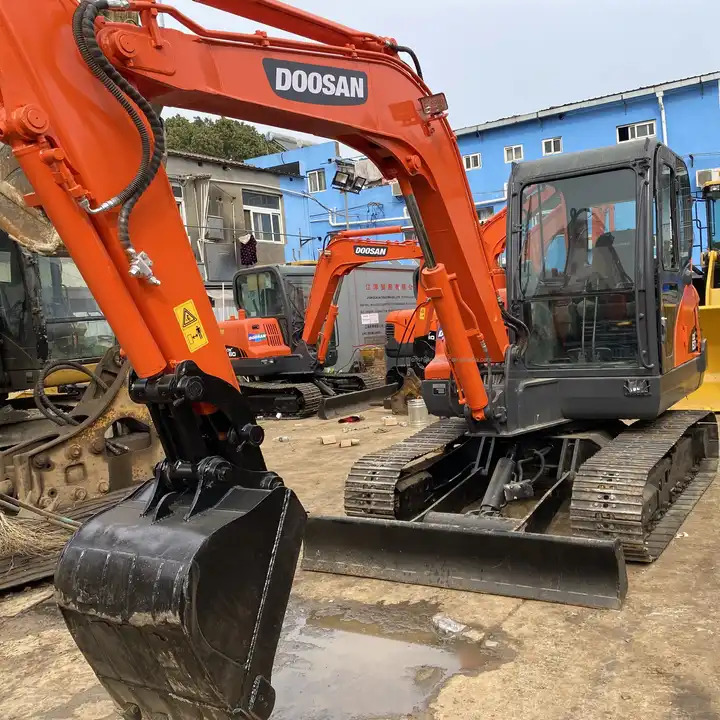 Used excavator Doosan DX60 with excellent working condition on sale Used Doosan DX60 excavator, Doosan DX60 mini excavators - Ekskavator me zinxhirë: foto 1 Used excavator Doosan DX60 with excellent working condition on sale Used Doosan DX60 excavator, Doosan DX60 mini excavators - Ekskavator me zinxhirë: foto 1