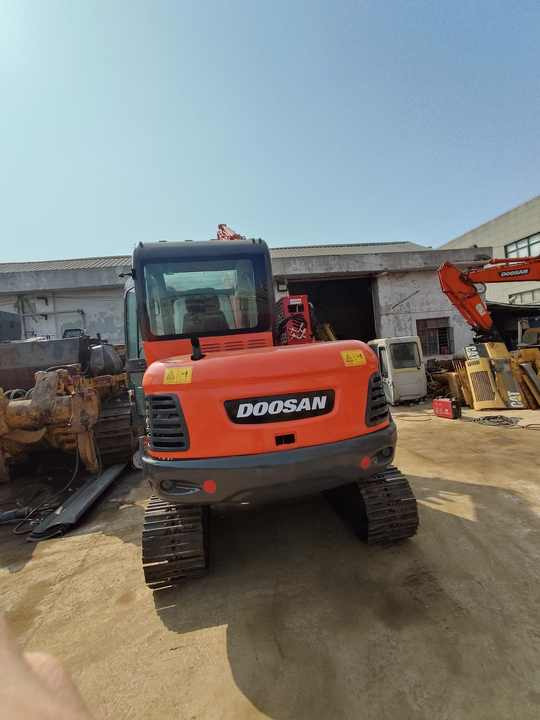 Lizingu i  Used excavator doosan dx60  excavators machinery doosan dx60 dx80 dx75 dx225 dh60 dh60-7 excavator Used excavator doosan dx60  excavators machinery doosan dx60 dx80 dx75 dx225 dh60 dh60-7 excavator: foto 6