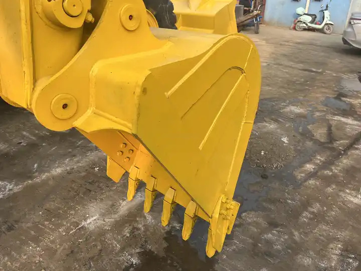 Well-Maintained japan original low hourS used Komatsu PC130-7 excavator for hot sale - Ekskavator me zinxhirë: foto 5 Well-Maintained japan original low hourS used Komatsu PC130-7 excavator for hot sale - Ekskavator me zinxhirë: foto 5