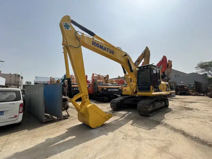 Used crawler excavator Japan used Komatsu PC220 20ton digger komatsu pc 200-8 in stock for sale - Ekskavator me zinxhirë: foto 4 Used crawler excavator Japan used Komatsu PC220 20ton digger komatsu pc 200-8 in stock for sale - Ekskavator me zinxhirë: foto 4