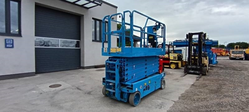 Genie GS4047 - 13,7m - electric - Ngritës gërshërë: foto 2 Genie GS4047 - 13,7m - electric - Ngritës gërshërë: foto 2