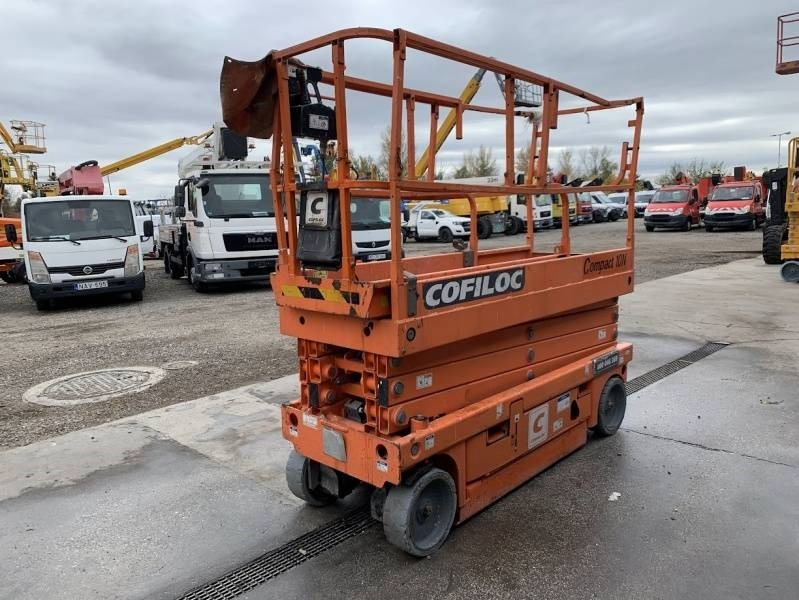 Haulotte Compact 10N - 10m, electric - Ngritës gërshërë: foto 2 Haulotte Compact 10N - 10m, electric - Ngritës gërshërë: foto 2